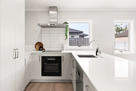 Photo of property in 2/52 Park Road, Greenmeadows, Napier, 4112