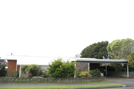 Photo of property in 16 Longview Drive, Merrilands, New Plymouth, 4312