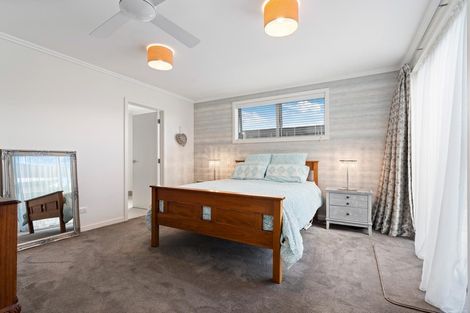 Photo of property in 16 Sunhaven Cove, Cromwell, 9310