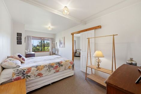 Photo of property in 166 Torkar Road, Clarks Beach, 2122