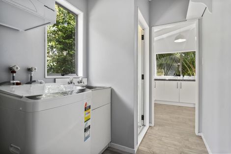 Photo of property in 14 Pitcher Place, Glen Eden, Auckland, 0602