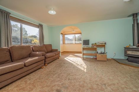 Photo of property in 46 Chislehurst Street, Henderson, Auckland, 0612