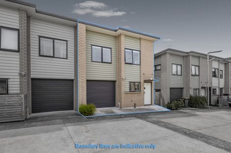 Photo of property in 12 Pangu Way, Mangere, Auckland, 2022
