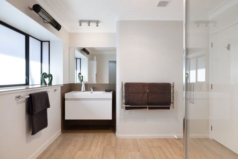 Photo of property in 42a Karaka Road, Otumoetai, Tauranga, 3110