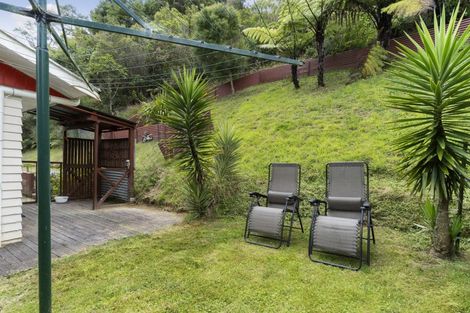 Photo of property in 10 Waipuna Grove, Stokes Valley, Lower Hutt, 5019