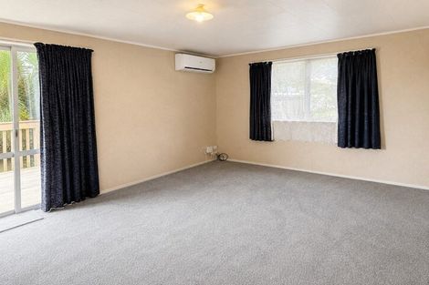 Photo of property in 40 Mack Place, Red Hill, Papakura, 2110