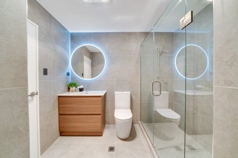 Photo of property in 8/60 Yeovil Road, Te Atatu Peninsula, Auckland, 0610