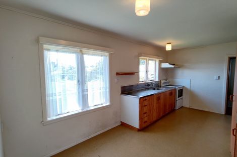 Photo of property in 50 Matipo Road, Te Atatu Peninsula, Auckland, 0610