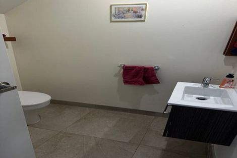 Photo of property in 165a Carlisle Road, Northcross, Auckland, 0632