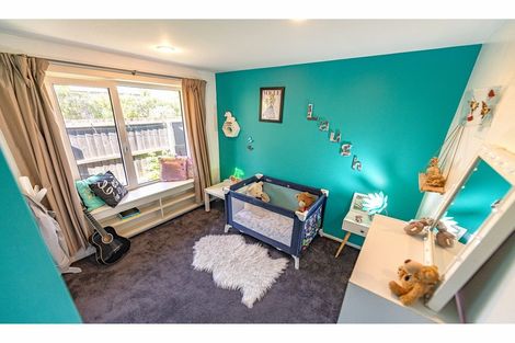 Photo of property in 49 Orlando Crescent, Waimairi Beach, Christchurch, 8083
