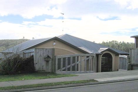 Photo of property in 6 Roberta Crescent, Orewa, 0931