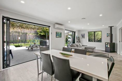 Photo of property in 1185f South Road, Oakura, 4314