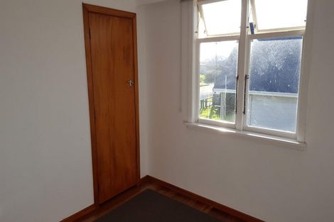 Photo of property in 61 Whiteley Street, Moturoa, New Plymouth, 4310