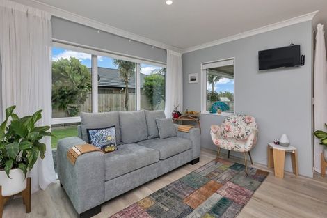 Photo of property in 40 Kowi Lakes Drive, One Tree Point, 0118