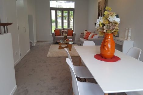 Photo of property in 42 Gunner Drive, Te Atatu Peninsula, Auckland, 0610