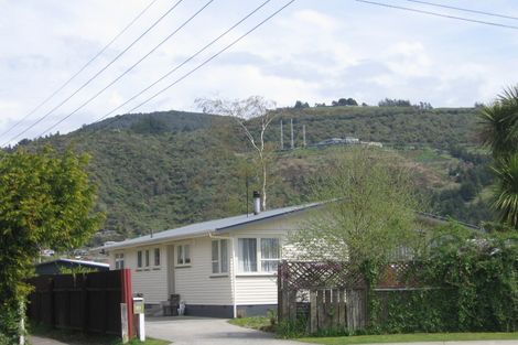 Photo of property in 30 Fenruss Street, Fairy Springs, Rotorua, 3015