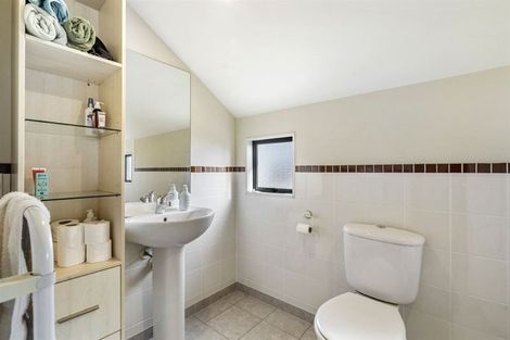 Photo of property in 4/48 Schnapper Rock Road, Schnapper Rock, Auckland, 0632