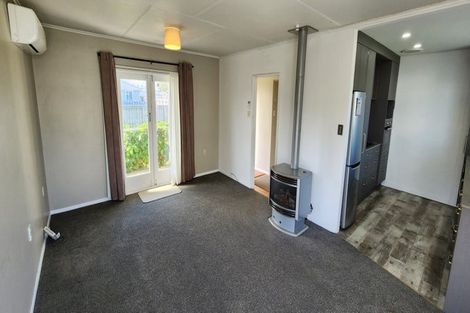 Photo of property in 37 Reid Avenue, Hawera, 4610