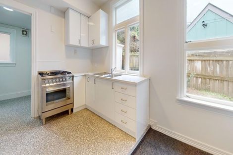 Photo of property in 28 Cressy Terrace, Lyttelton, 8082