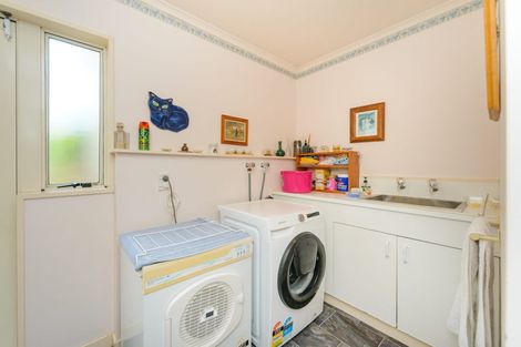 Photo of property in 3 The Glen, Hokowhitu, Palmerston North, 4410