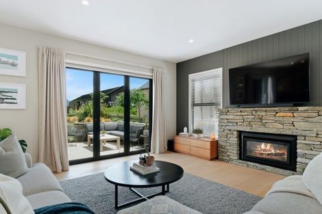 Photo of property in 2 Jacks Point Rise, Jacks Point, Queenstown, 9371