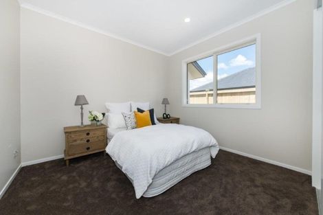 Photo of property in 11 Paso Fino Crescent, Karaka, Papakura, 2113