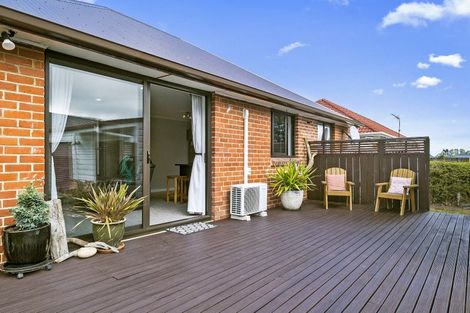 Photo of property in 6 Doon Street, Vauxhall, Dunedin, 9013