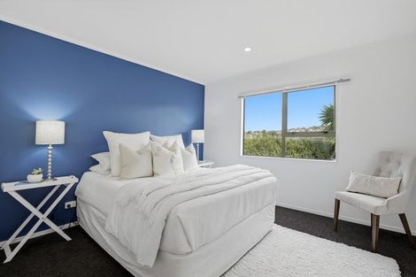 Photo of property in 1/4 Knott Road, Stanmore Bay, Whangaparaoa, 0932