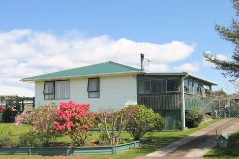 Photo of property in 4 Amber Place, Pukehangi, Rotorua, 3015
