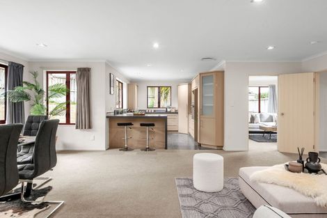 Photo of property in 1 Farleigh Close, Huntington, Hamilton, 3210