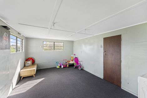 Photo of property in 8 Victoria Avenue, Pahiatua, 4910