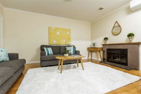 Photo of property in 2/14 Cassino Street, Bayswater, Auckland, 0622