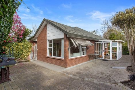Photo of property in 1/25b Ramore Place, Redwood, Christchurch, 8051