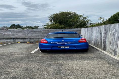 Photo of property in 1 Kaneke Place, Glen Eden, Auckland, 0602