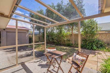 Photo of property in 5 Ashleigh Way, Waikanae Beach, Waikanae, 5036
