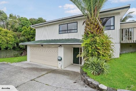 Photo of property in 27a Clairville Crescent, Wai O Taiki Bay, Auckland, 1072
