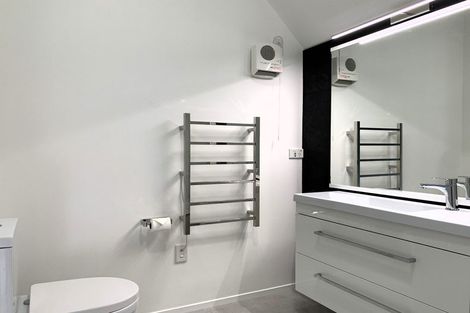 Photo of property in Victoria Villas, 45/35 Pirie Street, Mount Victoria, Wellington, 6011