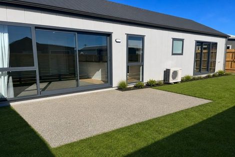 Photo of property in 9 Koru Loop, Paraparaumu, 5032