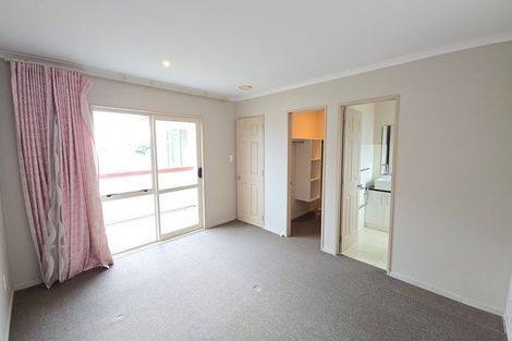 Photo of property in 21 Edgewood Way, Henderson, Auckland, 0612