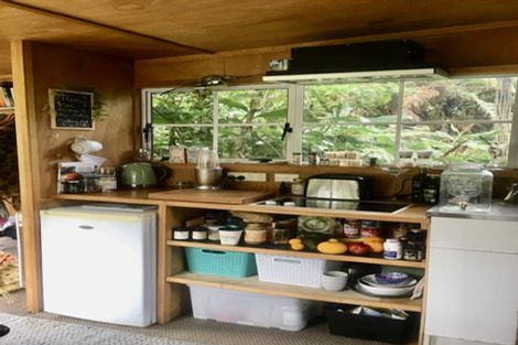 Photo of property in 23 Rimu Road, Oratia, Auckland, 0604