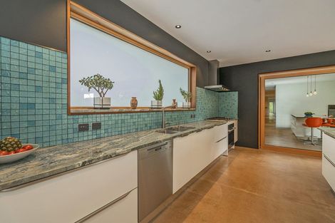 Photo of property in 6 Robinson Road, Whitianga, 3510