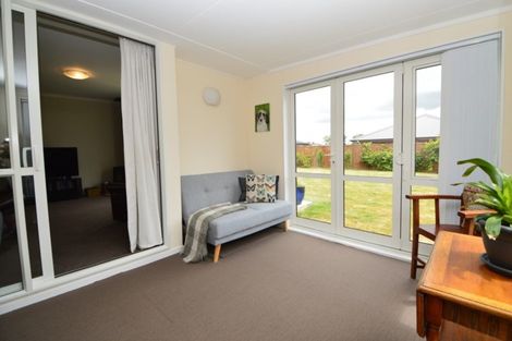 Photo of property in 46 Armstrong Avenue, Carterton, 5713