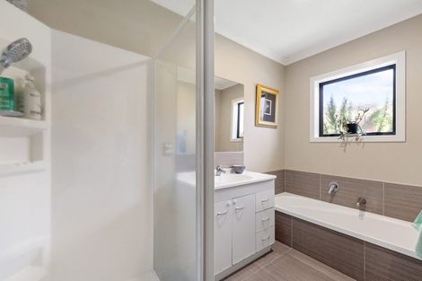 Photo of property in 2 Shaun Close, Papamoa Beach, Papamoa, 3118