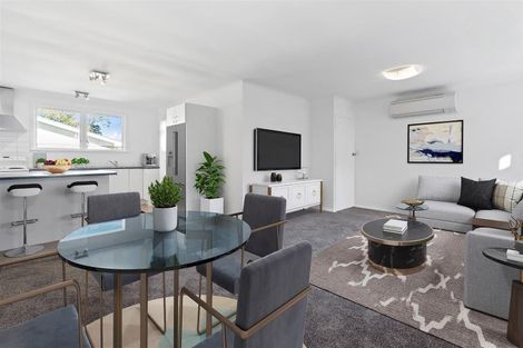 Photo of property in 43 Stewart Drive, Newlands, Wellington, 6037