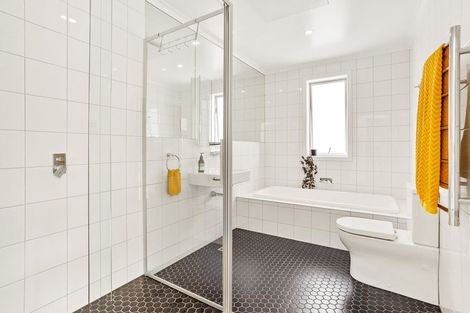 Photo of property in 28e Ian Morrison Road, Hobsonville, Auckland, 0616