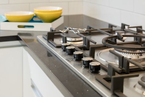 Photo of property in 9 Netherlands Avenue, Kelston, Auckland, 0602