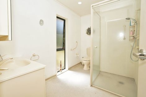 Photo of property in 69 Grosvenor Gardens, Flagstaff, Hamilton, 3210