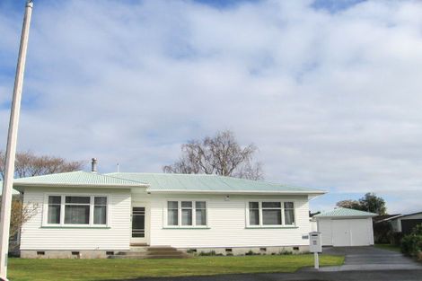 Photo of property in 437 Dalcross Street, Mayfair, Hastings, 4122