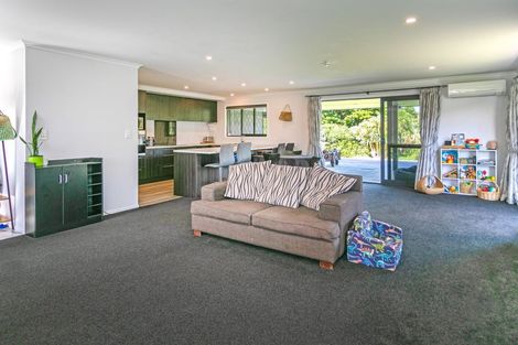 Photo of property in 2 Cherry Lane, Coromandel, 3506