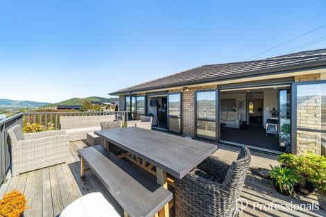 Photo of property in 35 Percy Kinsman Crescent, Riverstone Terraces, Upper Hutt, 5018